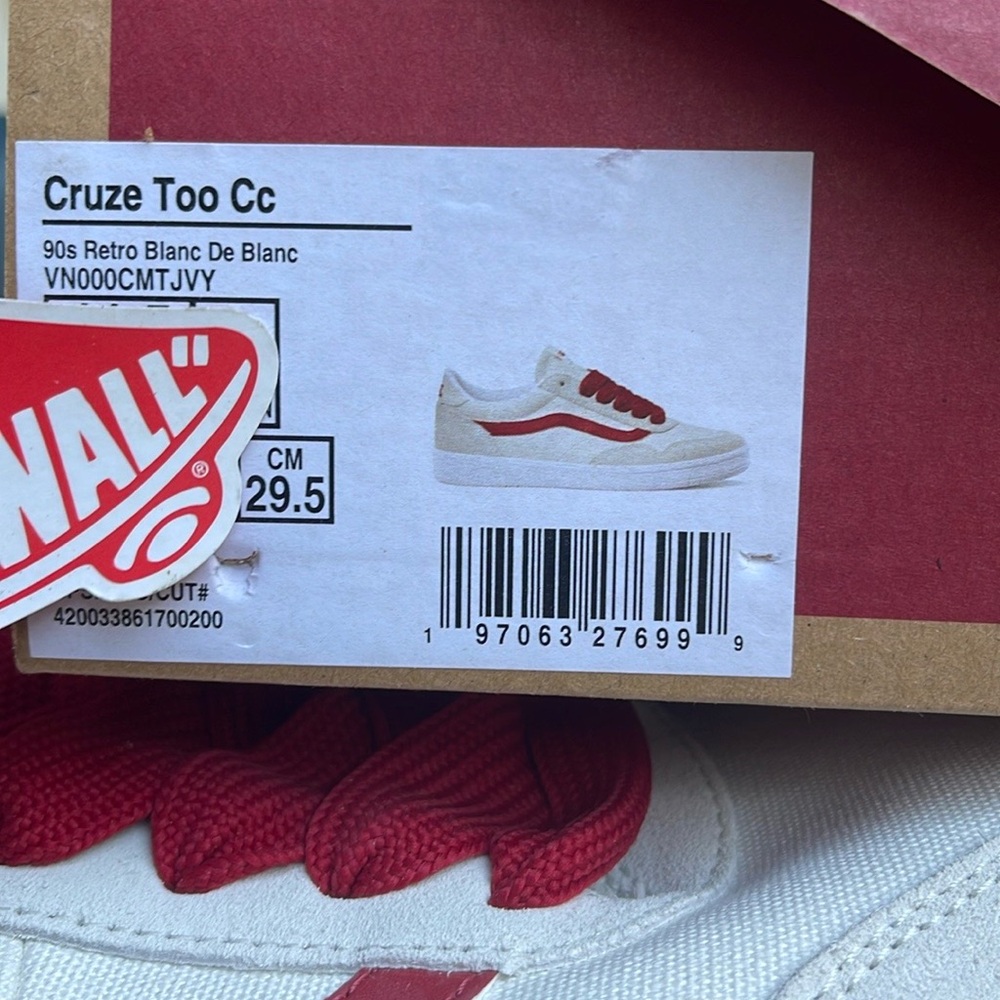 Vans Men’s Cruze Too Cc 90s Retro Blanc De Blanc
VN000CMTJVY
Sneakers - Picture 3 of 16